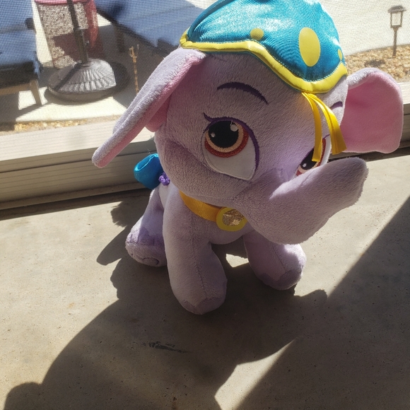 Gently Used, Disney Store Aladdin Jasmine Taj Elephant Palace Pet Plush - Picture 2 of 9
